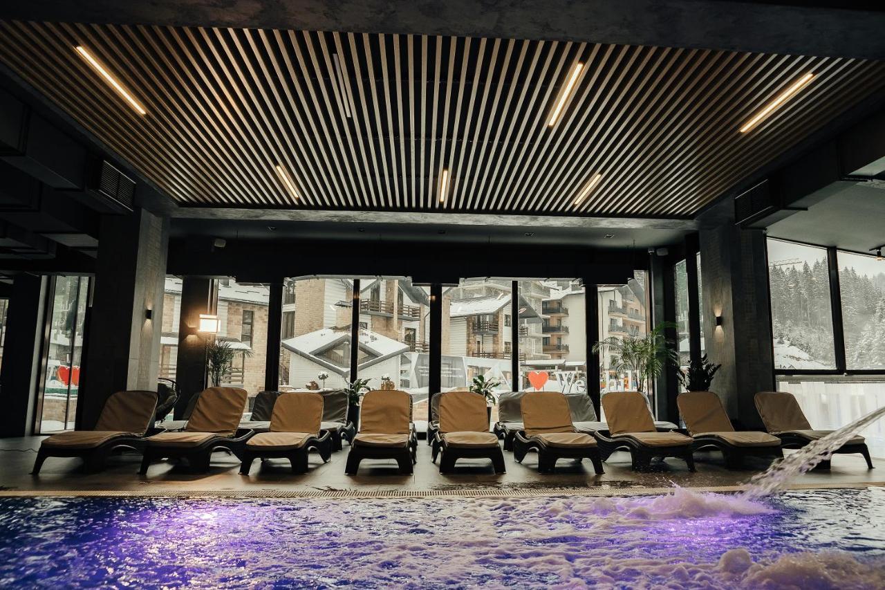 Westhills Cottage Town & Spa Bukovel Esterno foto