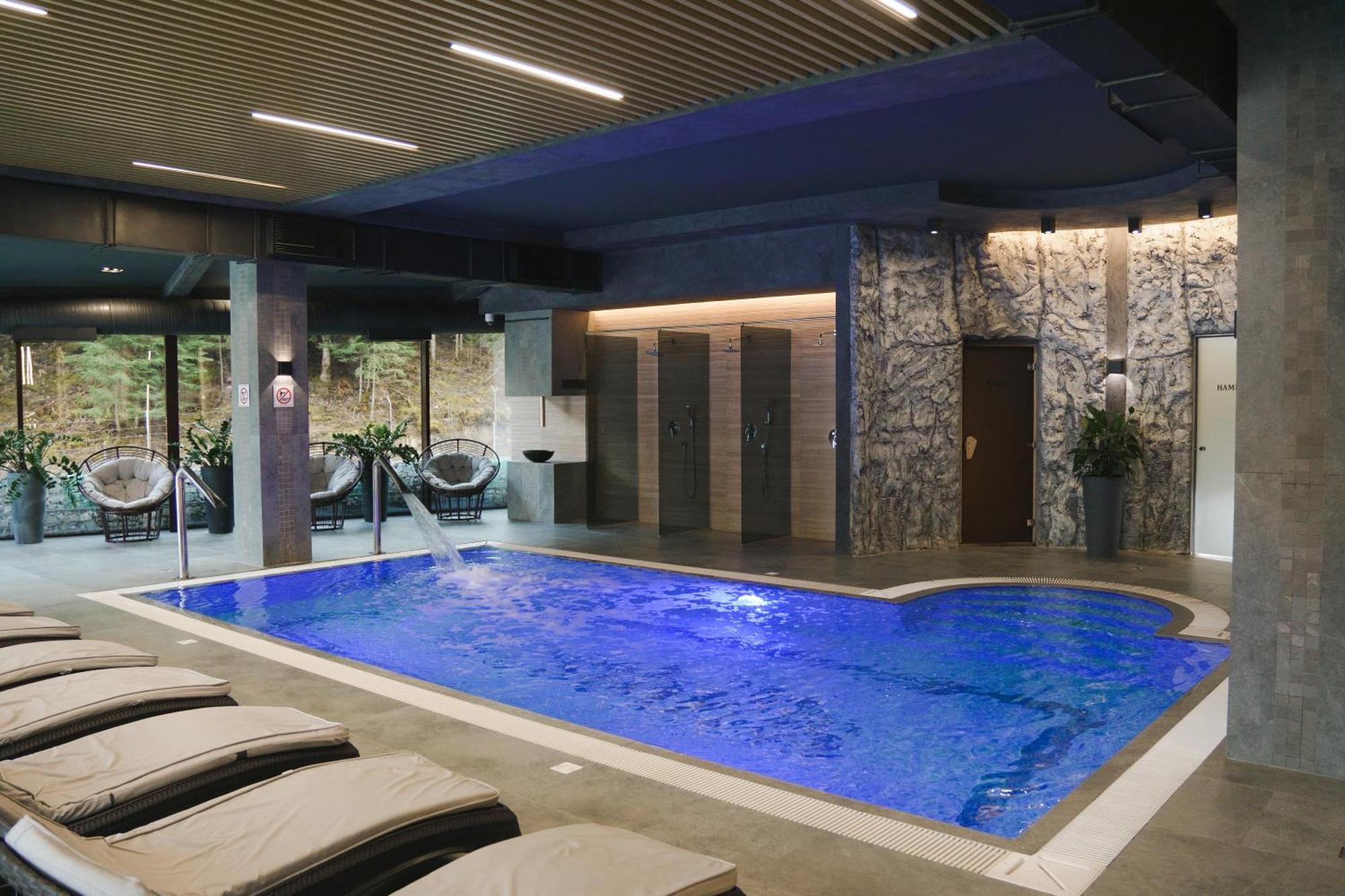 Westhills Cottage Town & Spa Bukovel Esterno foto
