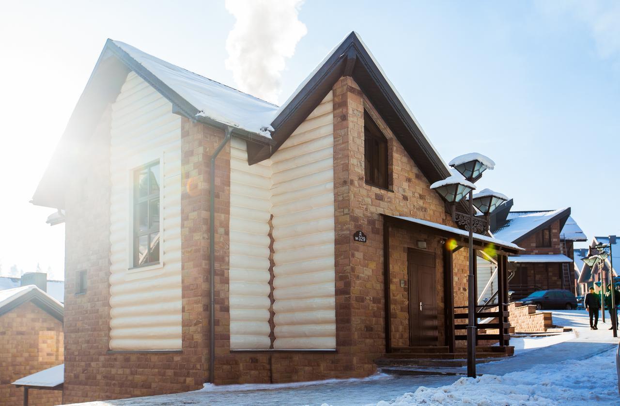 Westhills Cottage Town & Spa Bukovel Esterno foto