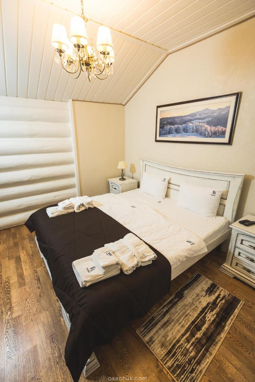 Westhills Cottage Town & Spa Bukovel Esterno foto