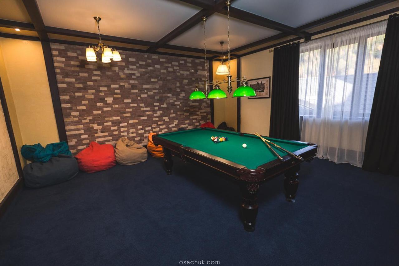 Westhills Cottage Town & Spa Bukovel Esterno foto
